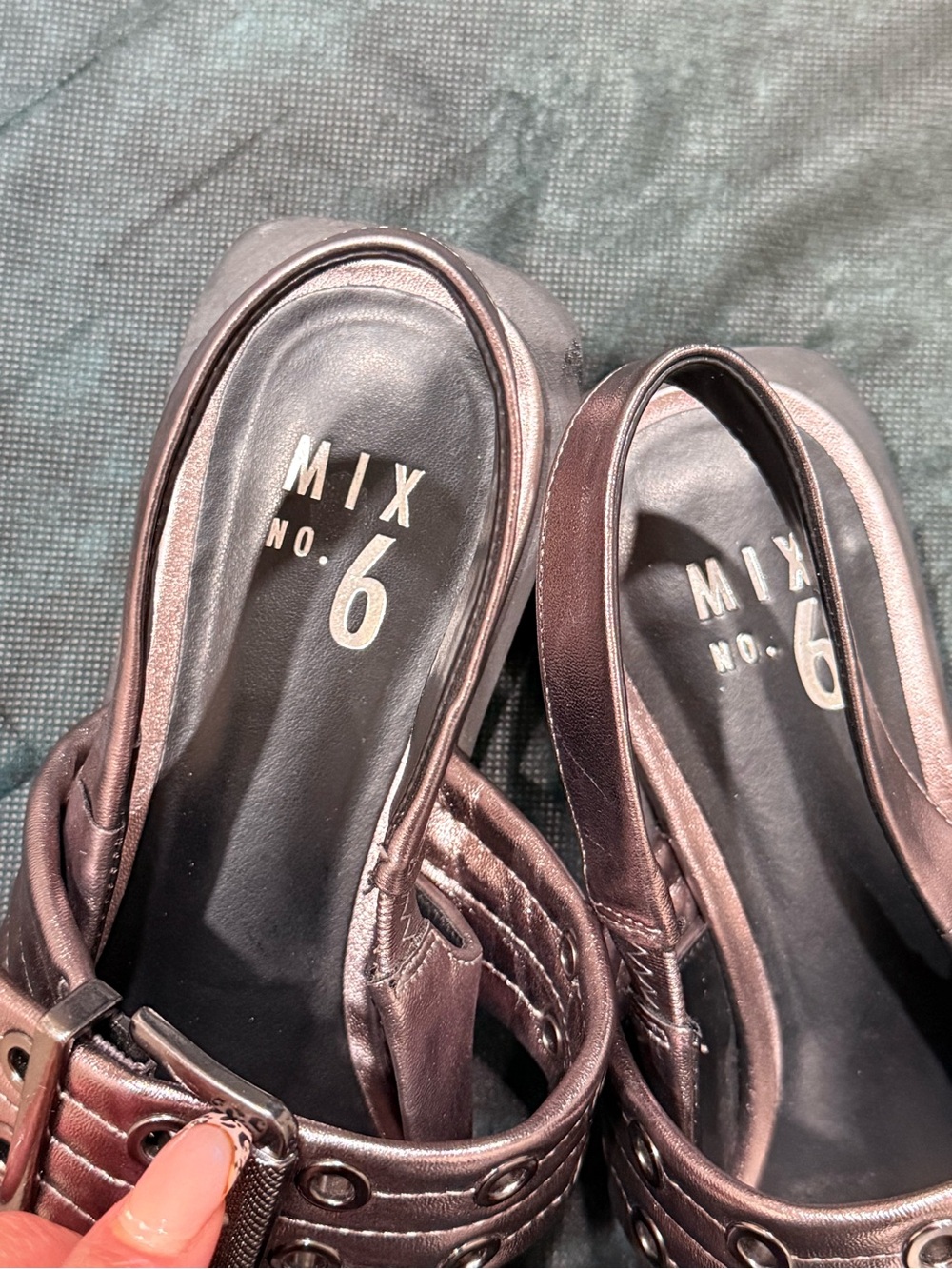 Metallic Pewter Slingback Flats with Buckle Detail - Unknown Brand - Picture 5 of 6
